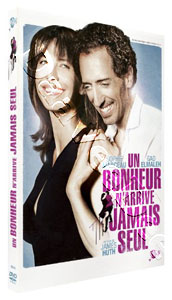 Happiness Never Comes Alone | Un bonheur n